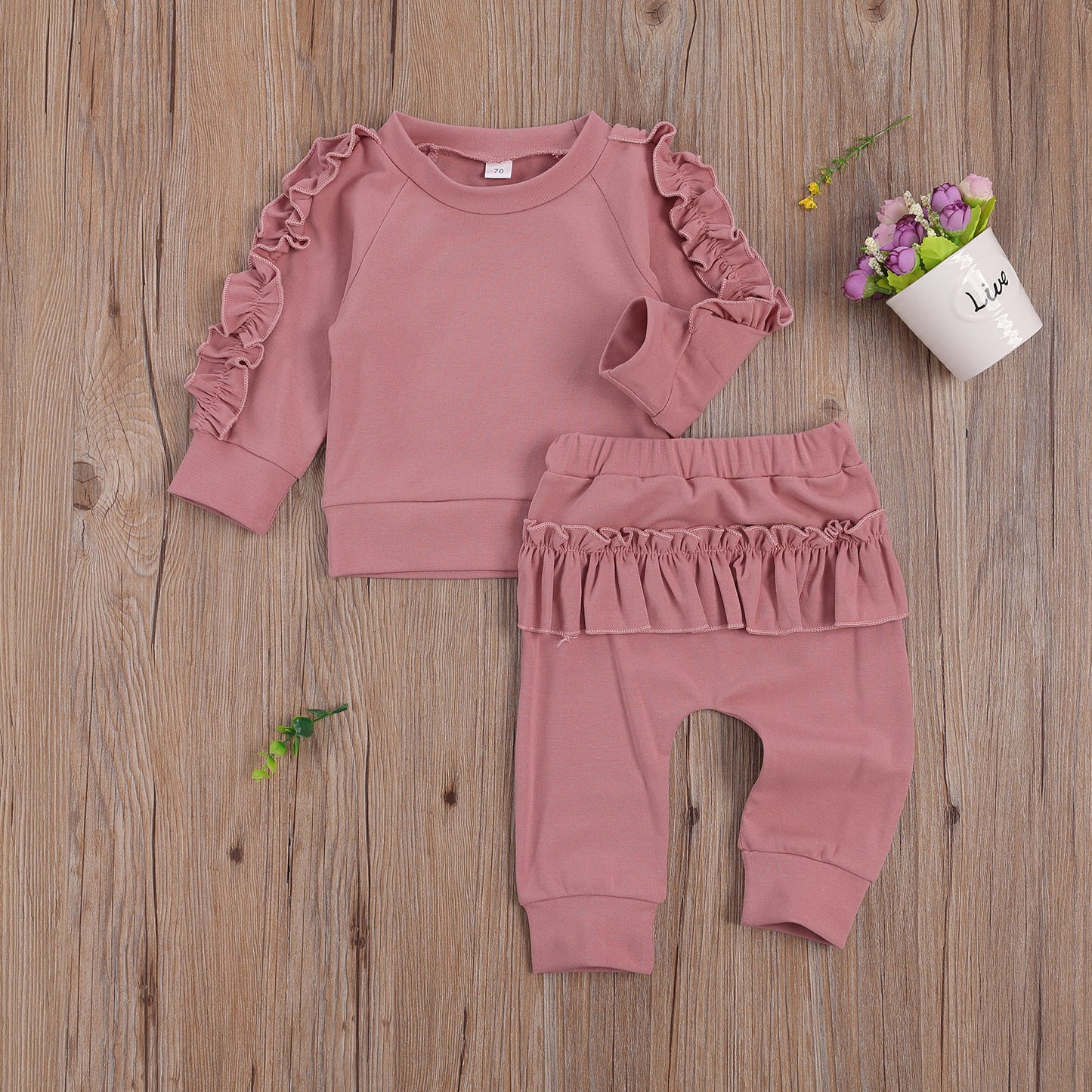 Ruffle Lounge Set